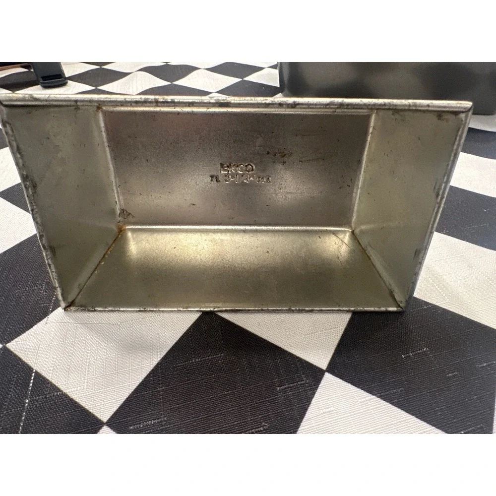 Vintage EKCO USA Metal Loaf Pan Bread Pan Baking Bakeware Kitchenware 3 1/4